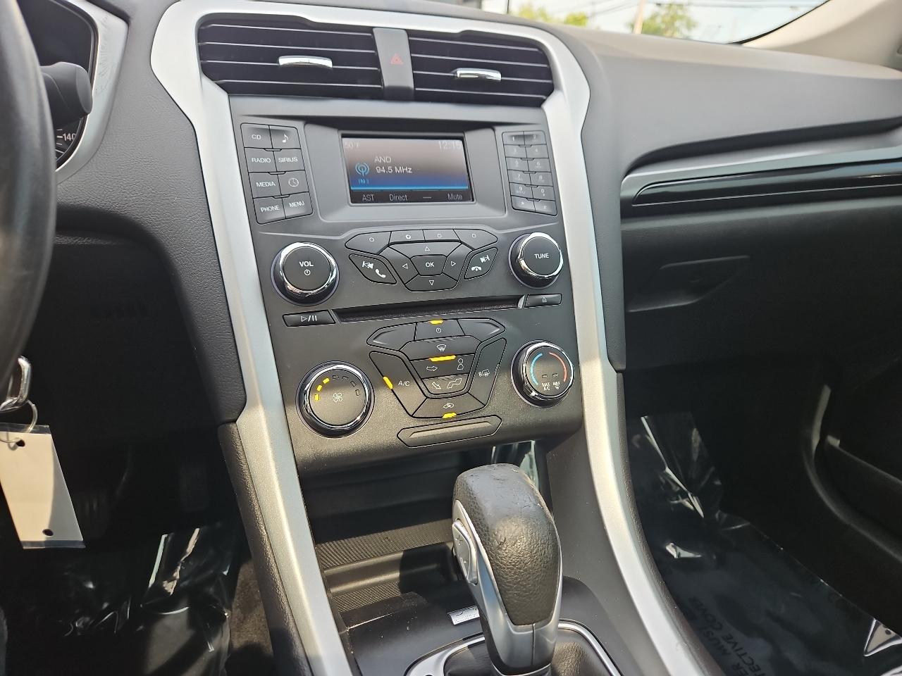 Ford Fusion SE 2014