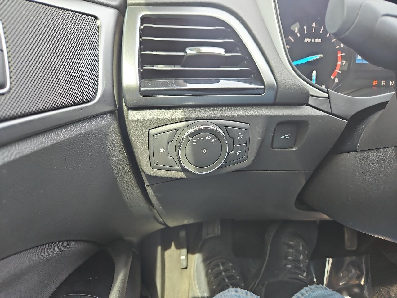 Ford Fusion SE 2014