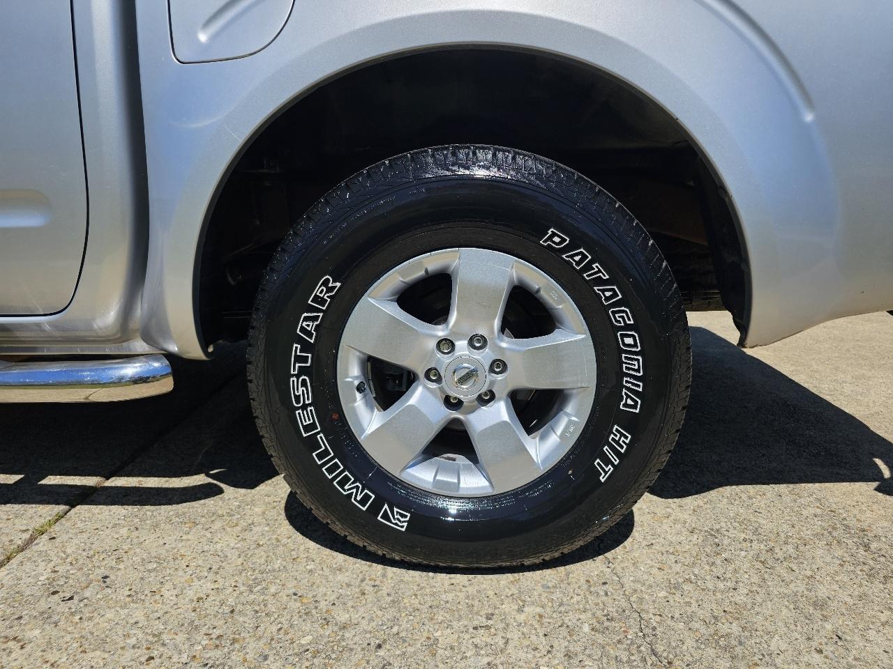 Nissan Frontier 2WD 00 SE King Cab V6 Auto DR 2009