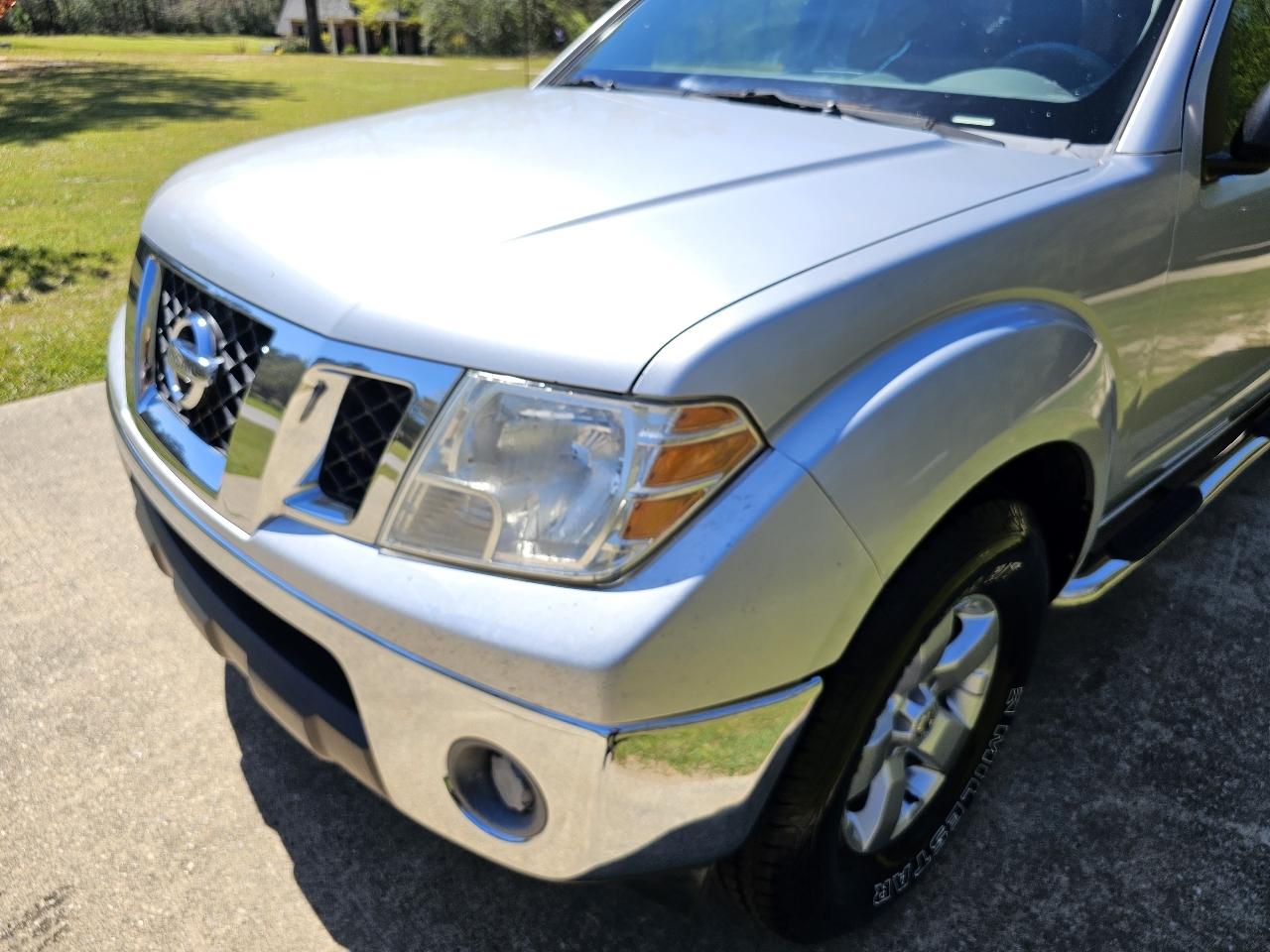 Nissan Frontier 2WD 00 SE King Cab V6 Auto DR 2009