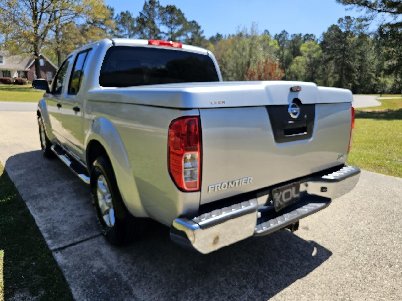 Nissan Frontier 2WD 00 SE King Cab V6 Auto DR 2009