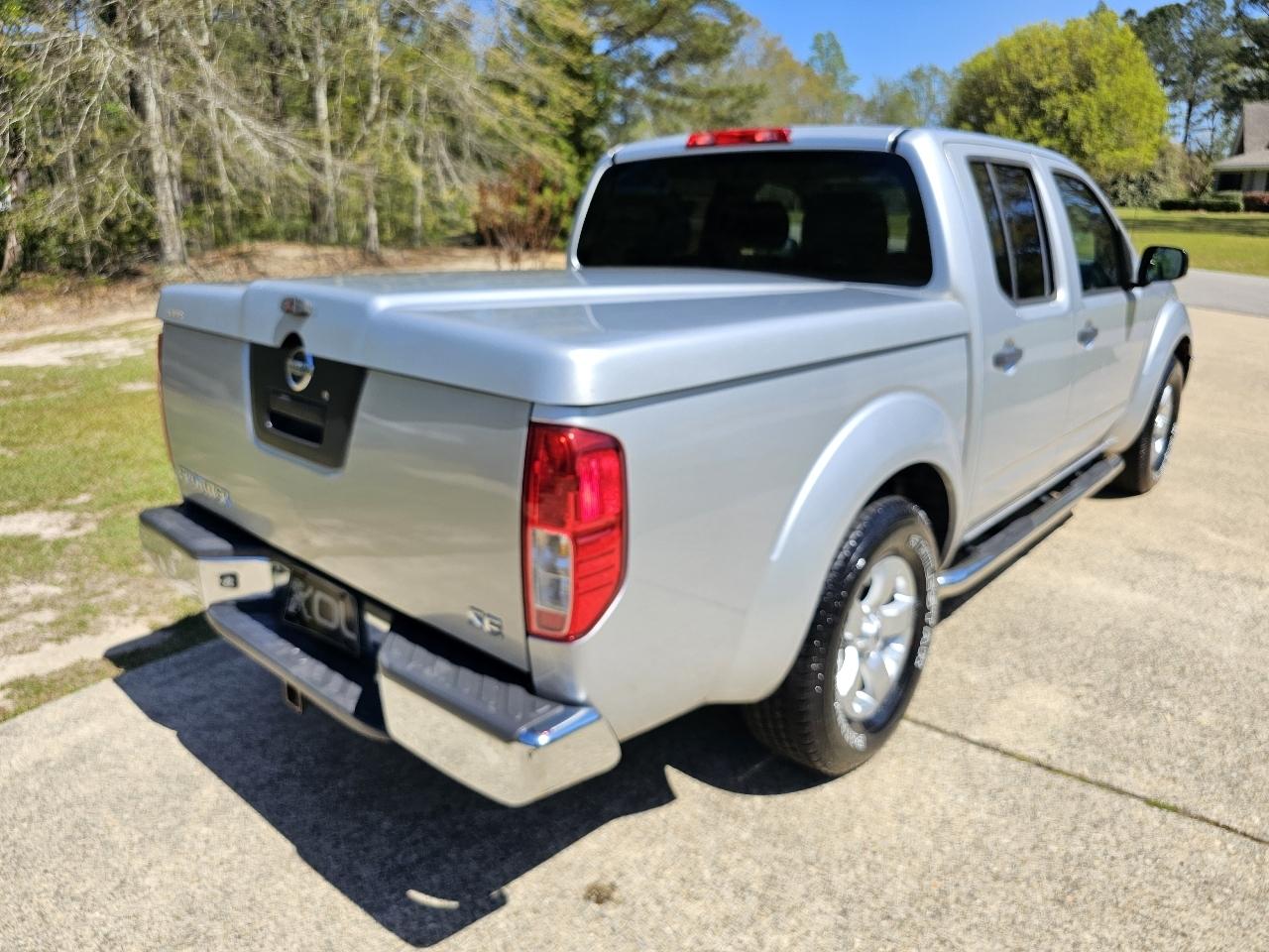 Nissan Frontier 2WD 00 SE King Cab V6 Auto DR 2009