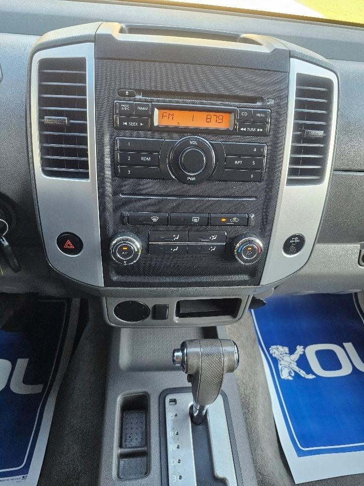 Nissan Frontier 2WD 00 SE King Cab V6 Auto DR 2009