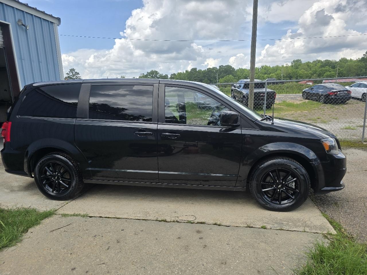 Dodge Grand Caravan SE 2019