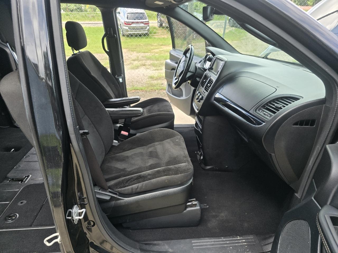 Dodge Grand Caravan SE 2019