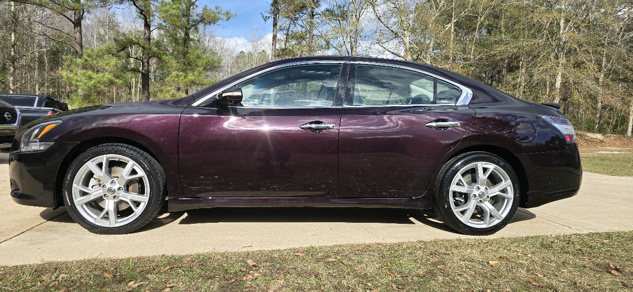 Nissan Maxima SV 2012