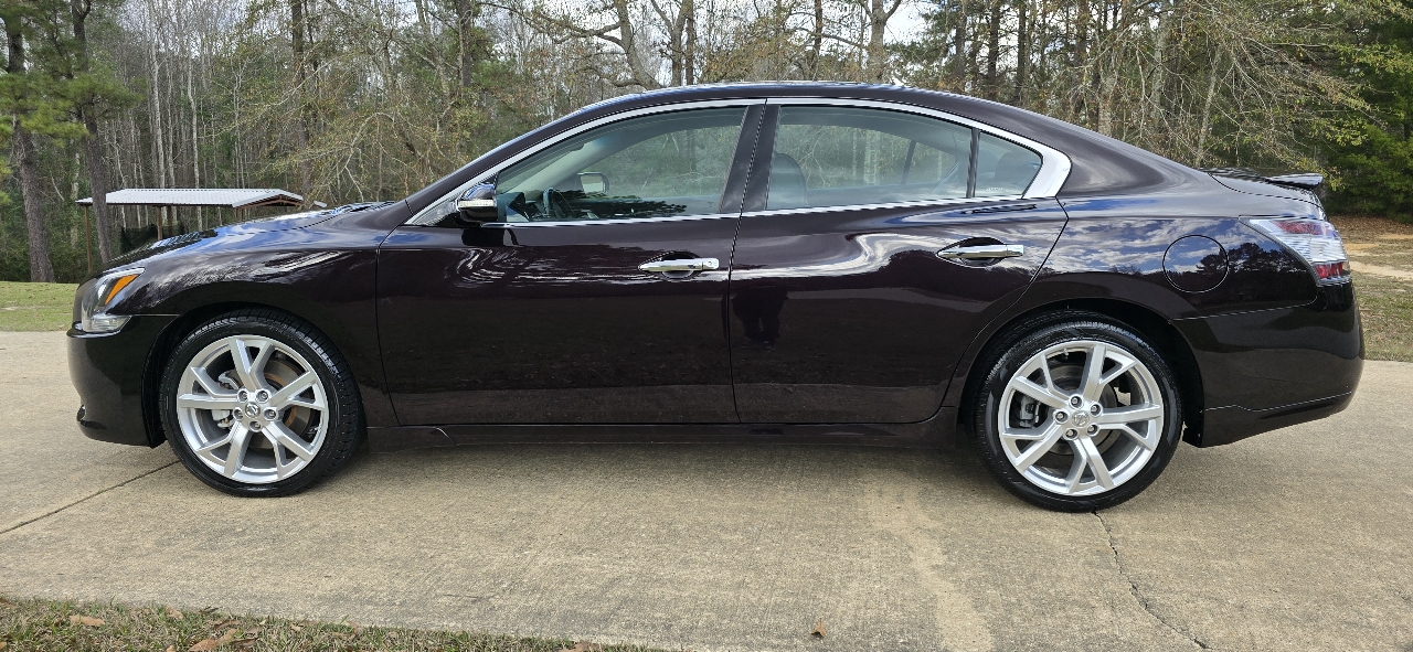 Nissan Maxima SV 2012