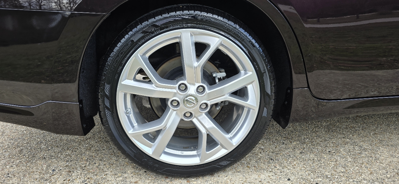 Nissan Maxima SV 2012