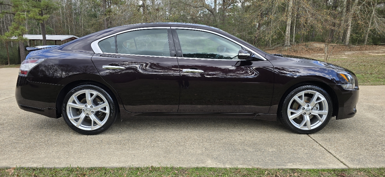 Nissan Maxima SV 2012