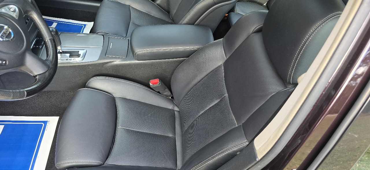 Nissan Maxima SV 2012