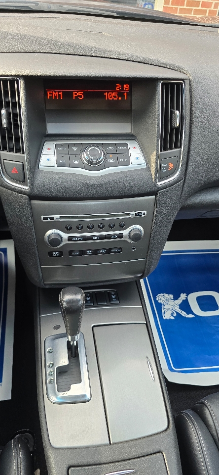 Nissan Maxima SV 2012