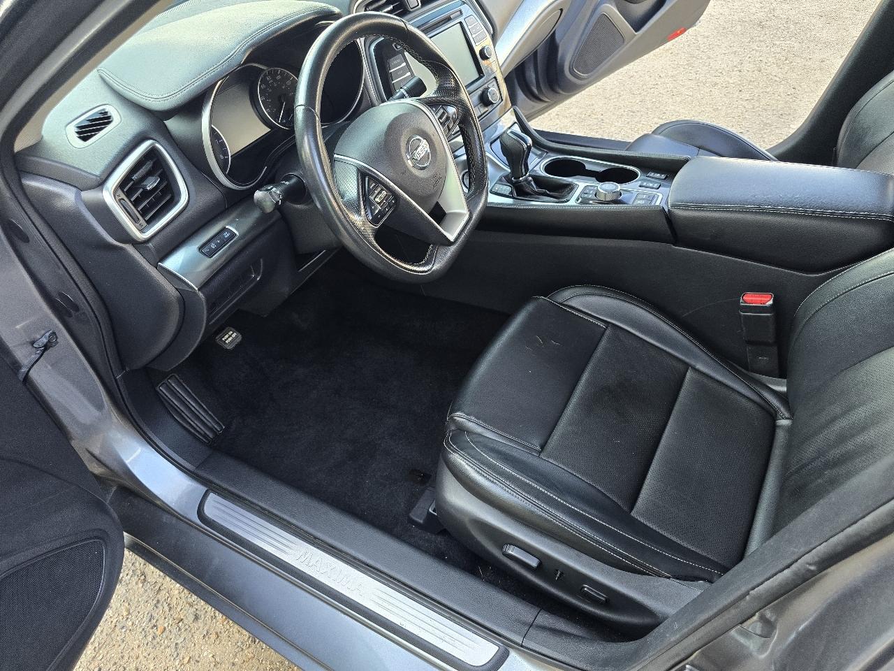 Nissan Maxima 3.5 SV 2022