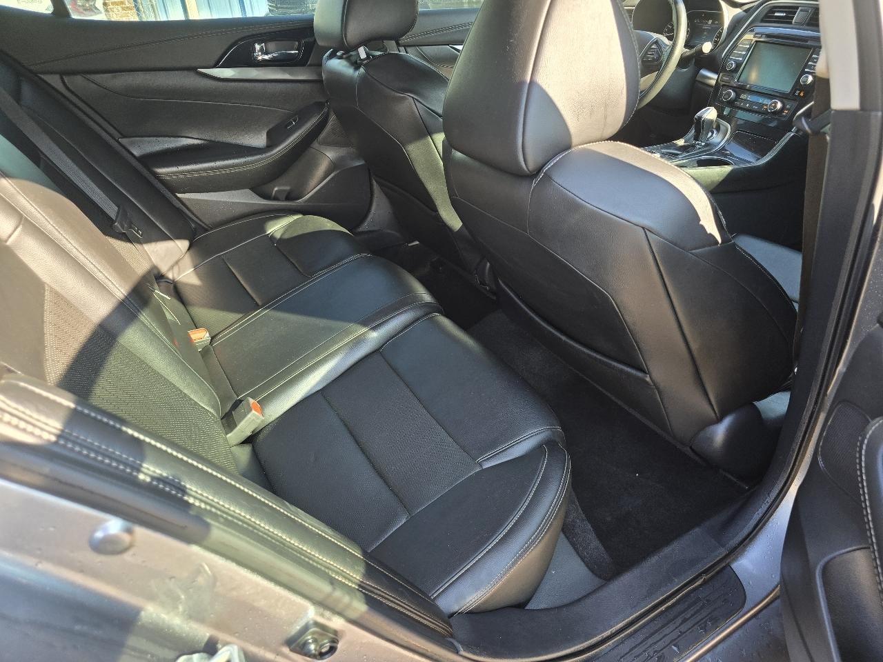 Nissan Maxima 3.5 SV 2022