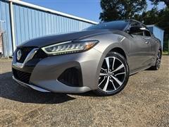 2022 Nissan Maxima 