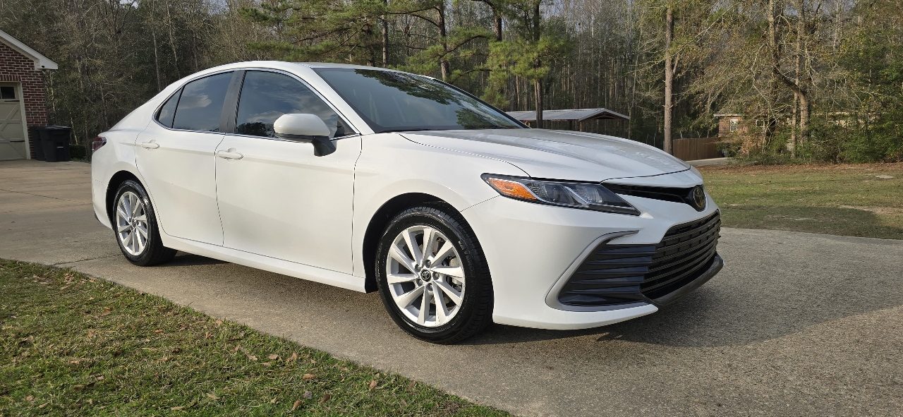 Toyota Camry LE 2022