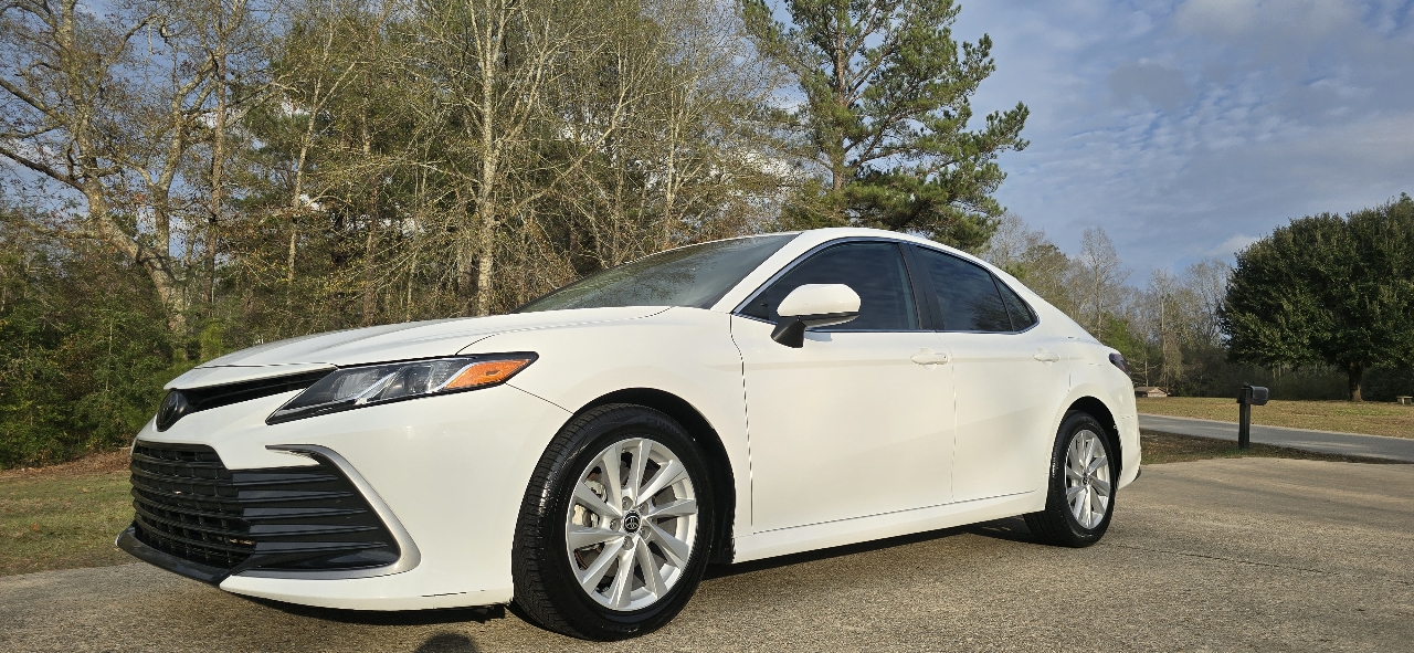 Toyota Camry LE 2022