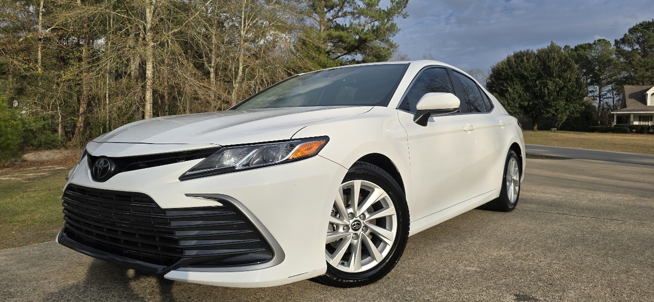 Toyota Camry LE 2022