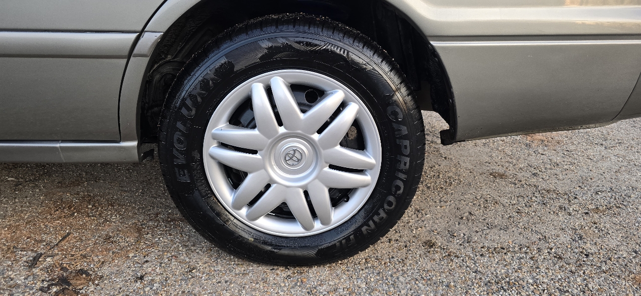 Toyota Camry XLE 2001