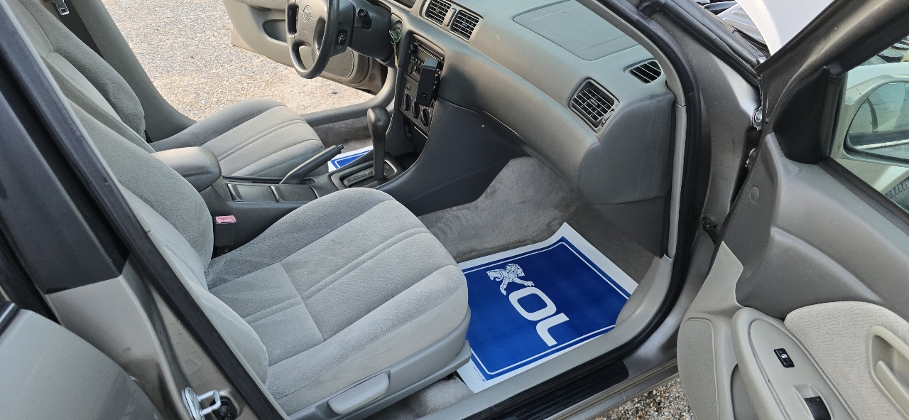 Toyota Camry XLE 2001