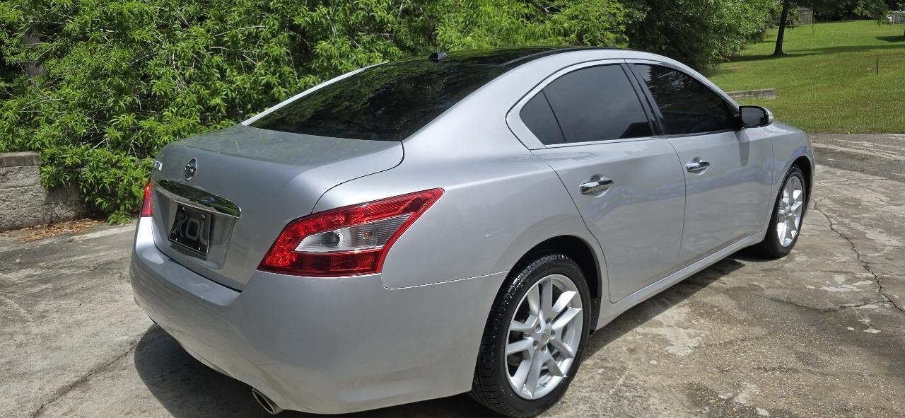 Nissan Maxima SV 2011