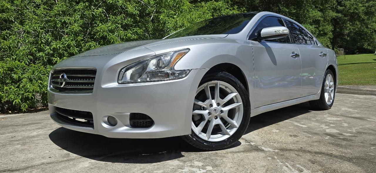 Nissan Maxima SV 2011