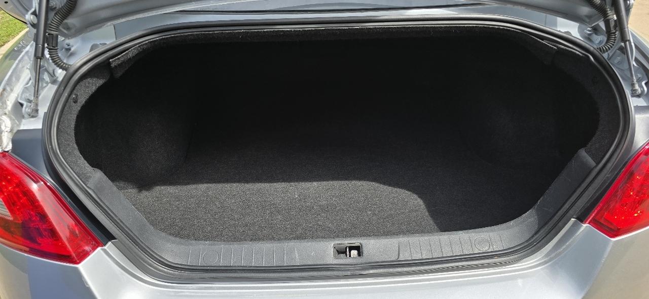 Nissan Maxima SV 2011