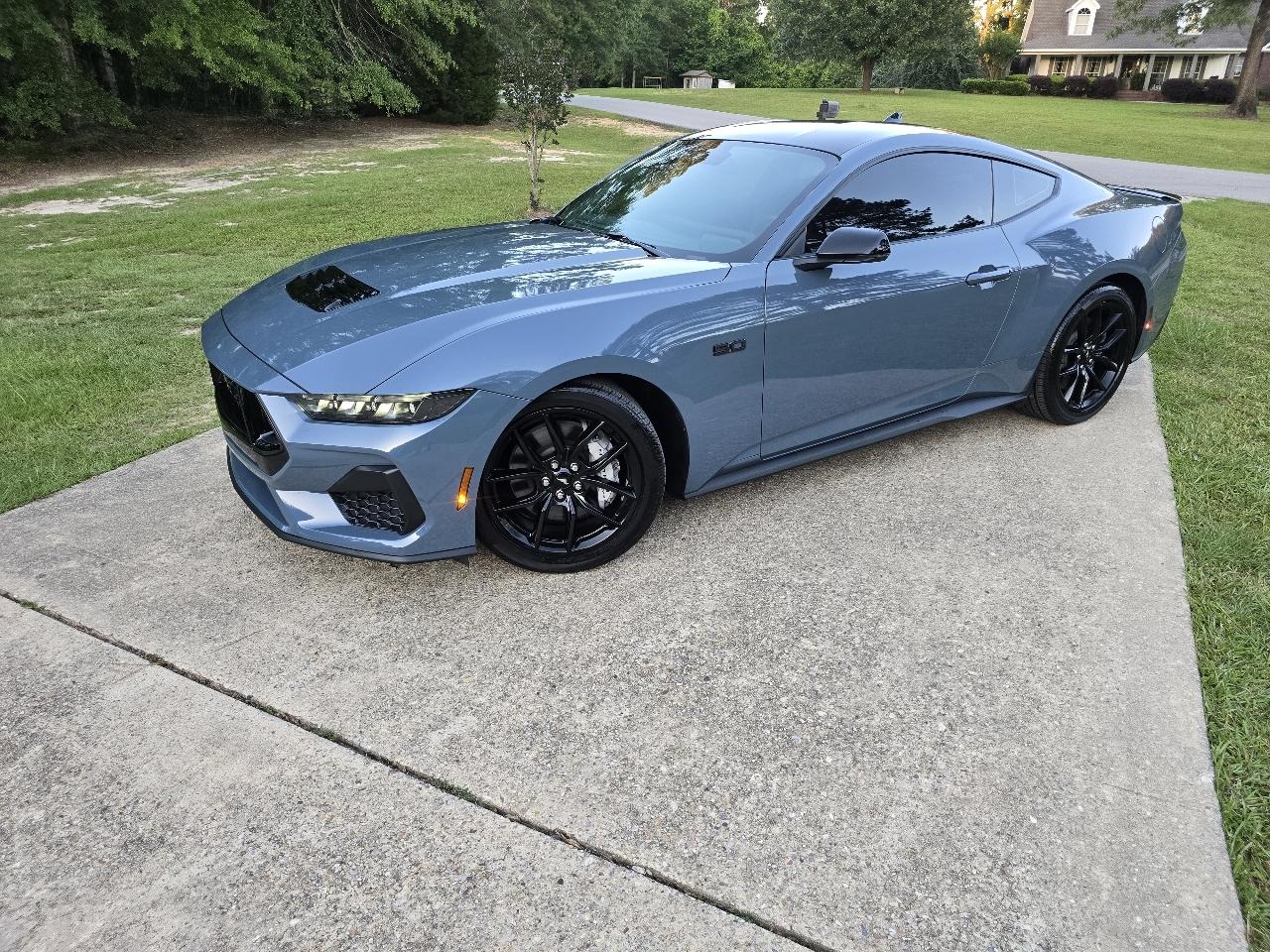 Ford Mustang GT Premium Coupe 2025
