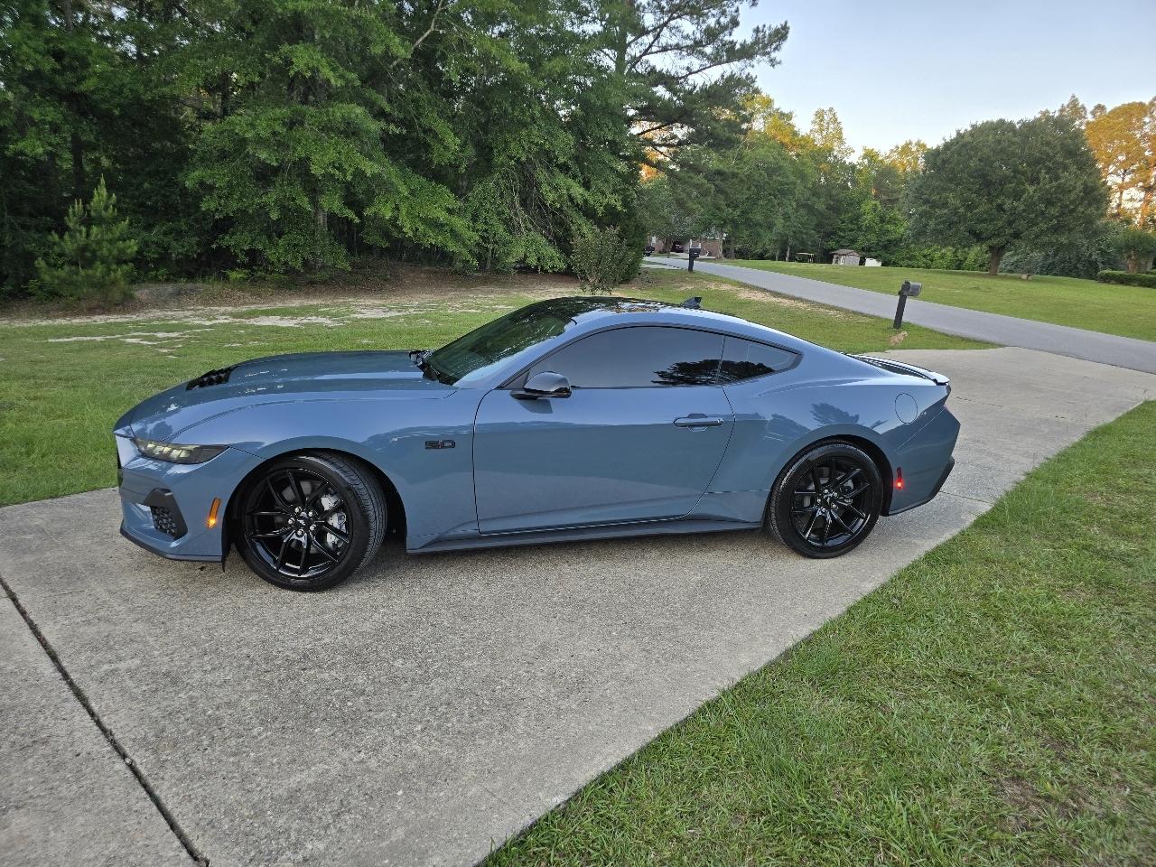 Ford Mustang GT Premium Coupe 2025