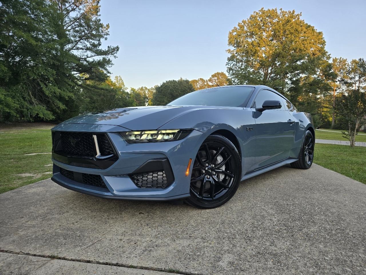 Ford Mustang GT Premium Coupe 2025
