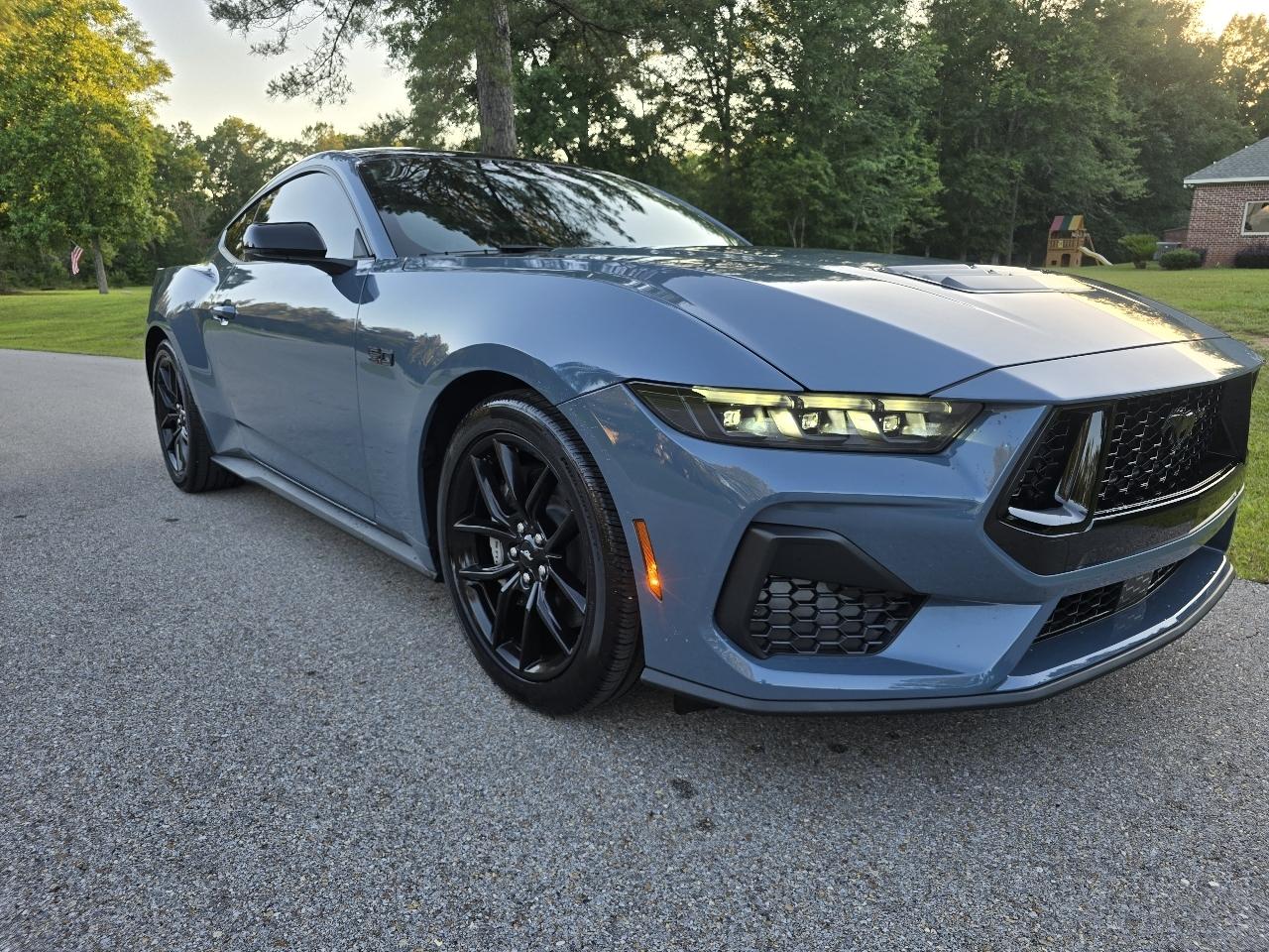 Ford Mustang GT Premium Coupe 2025