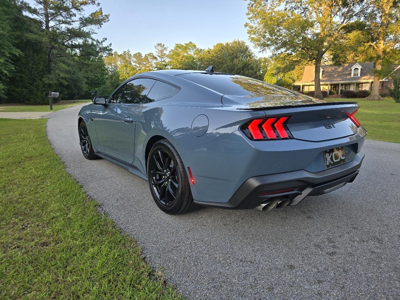 Ford Mustang GT Premium Coupe 2025