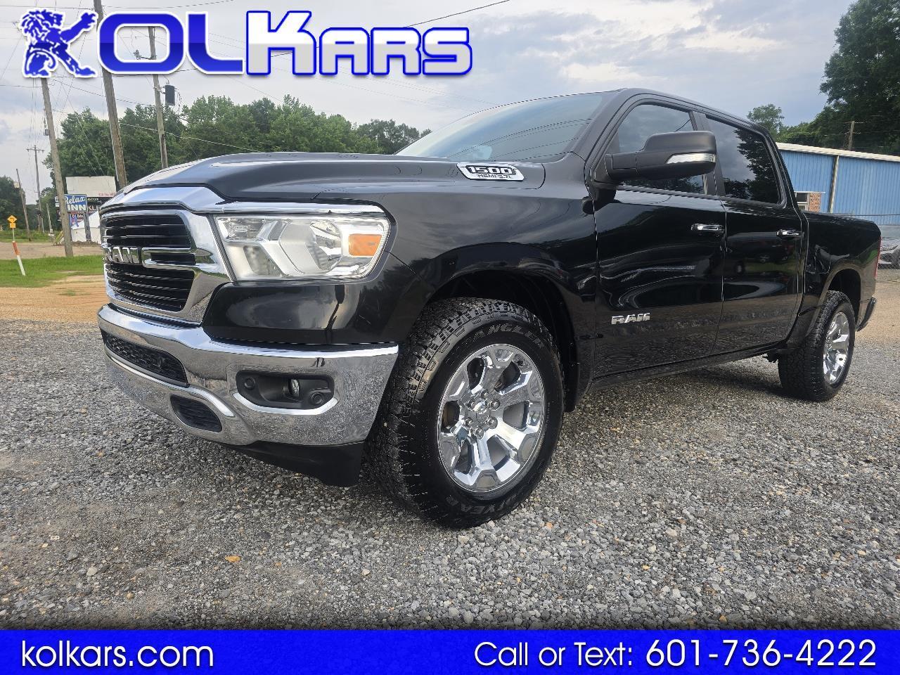 2020 RAM 1500 Big Horn/Lone Star 4x4 Crew Cab 5'7's photo