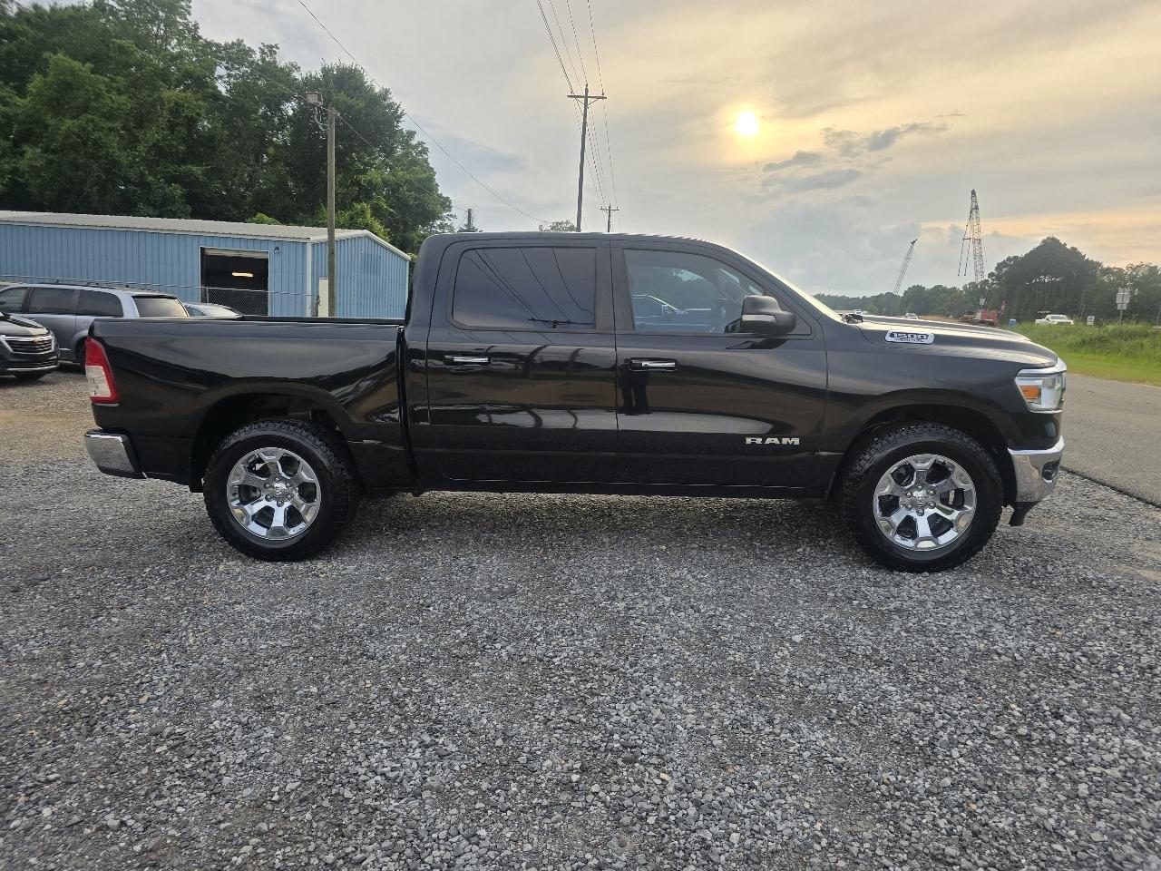 RAM 1500 Big Horn Crew Cab SWB 4WD 2020