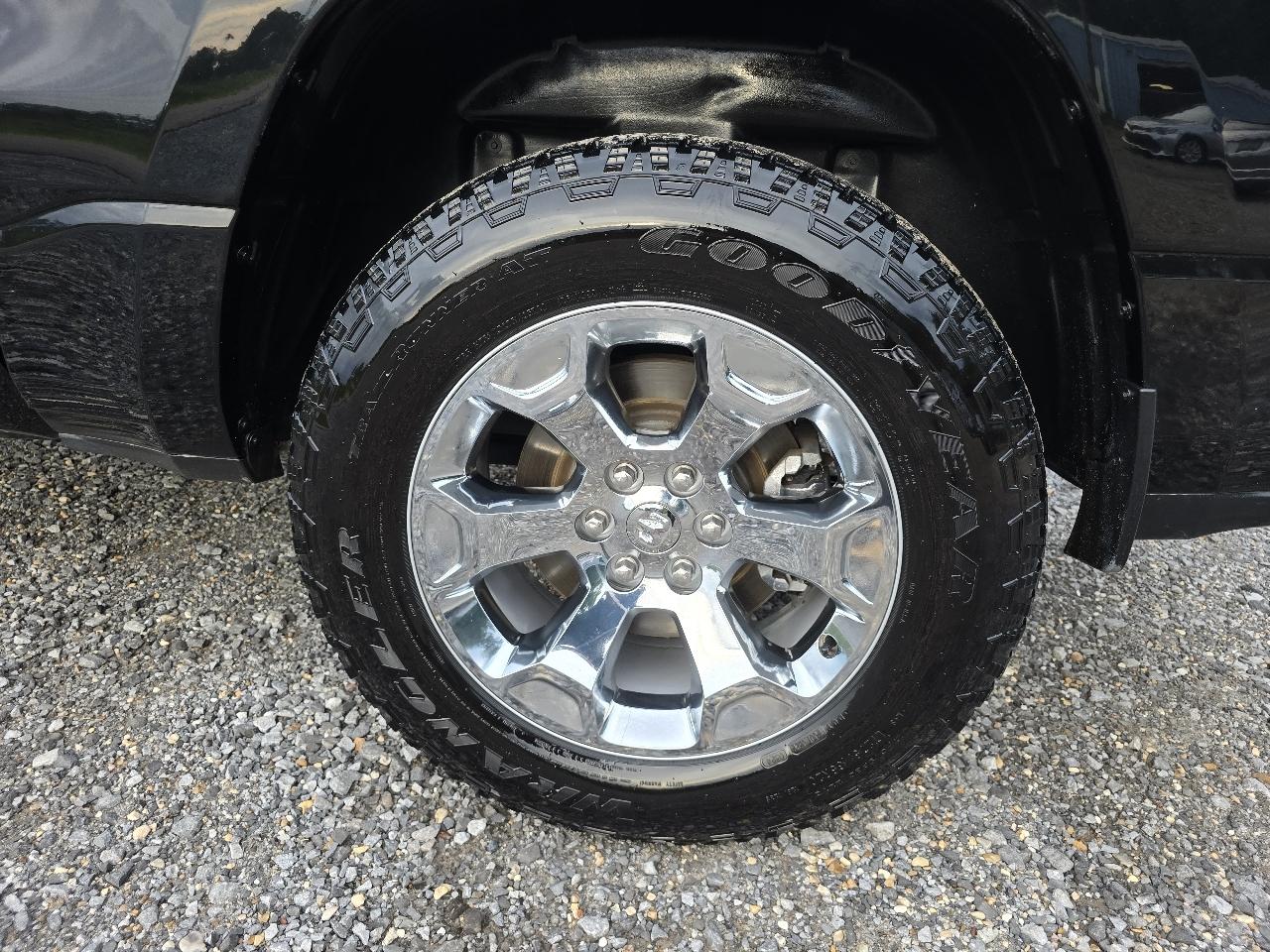RAM 1500 Big Horn Crew Cab SWB 4WD 2020