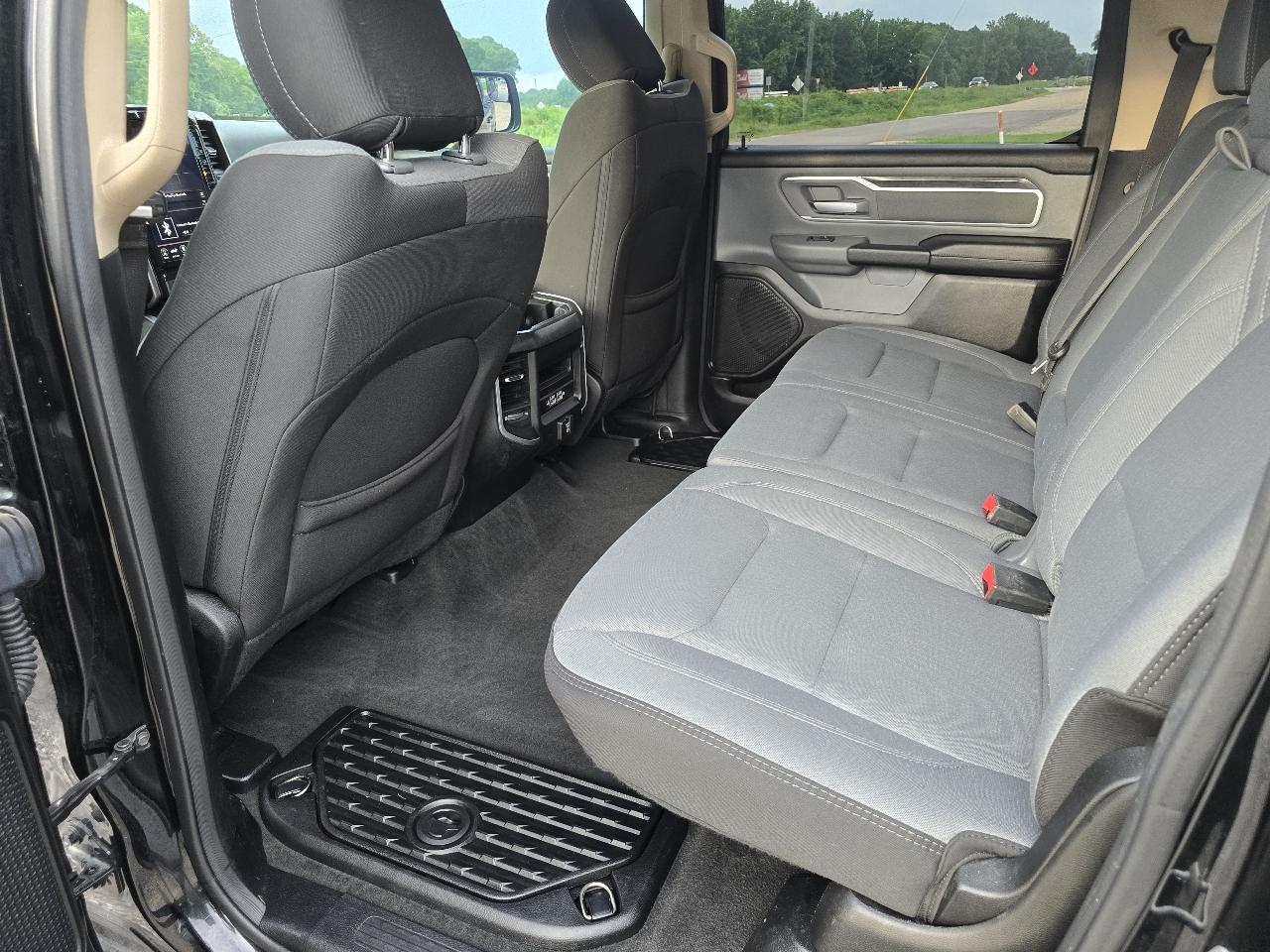 RAM 1500 Big Horn Crew Cab SWB 4WD 2020
