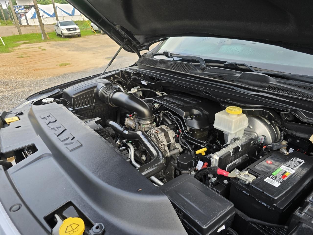 RAM 1500 Big Horn Crew Cab SWB 4WD 2020