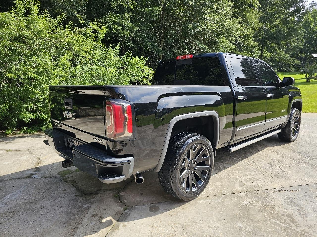 GMC Sierra 1500 2WD Crew Cab 143.5" Denali 2016