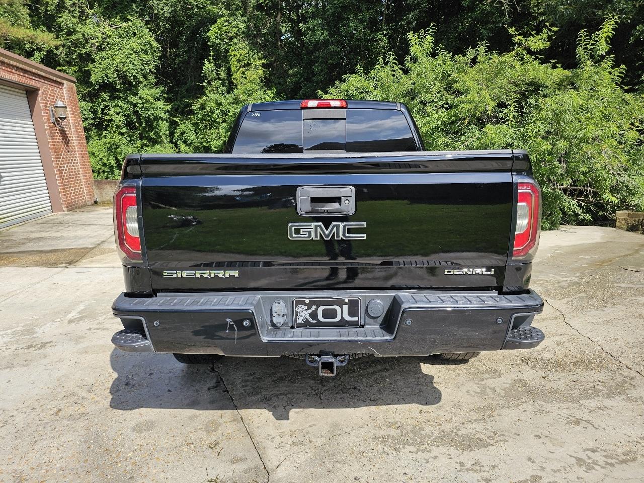 GMC Sierra 1500 2WD Crew Cab 143.5" Denali 2016