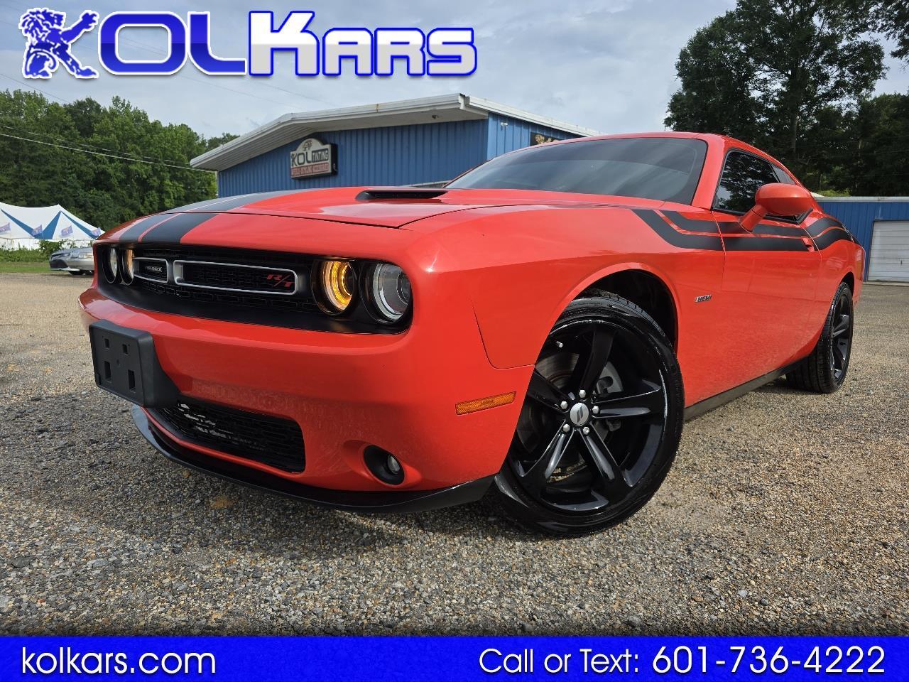 2017 Dodge Challenger R/T's photo