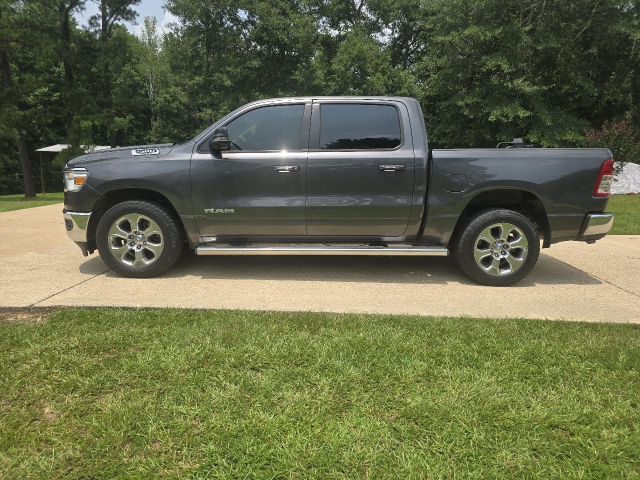 RAM 1500 Big Horn Crew Cab SWB 4WD 2020