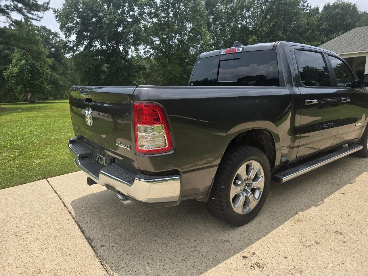 RAM 1500 Big Horn Crew Cab SWB 4WD 2020