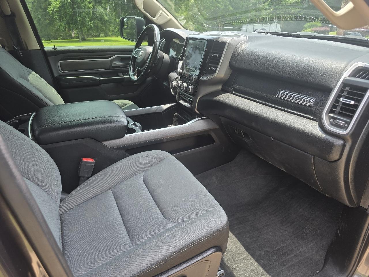 RAM 1500 Big Horn Crew Cab SWB 4WD 2020