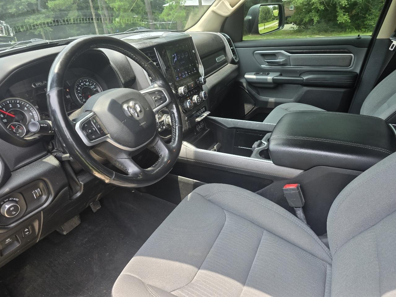 RAM 1500 Big Horn Crew Cab SWB 4WD 2020