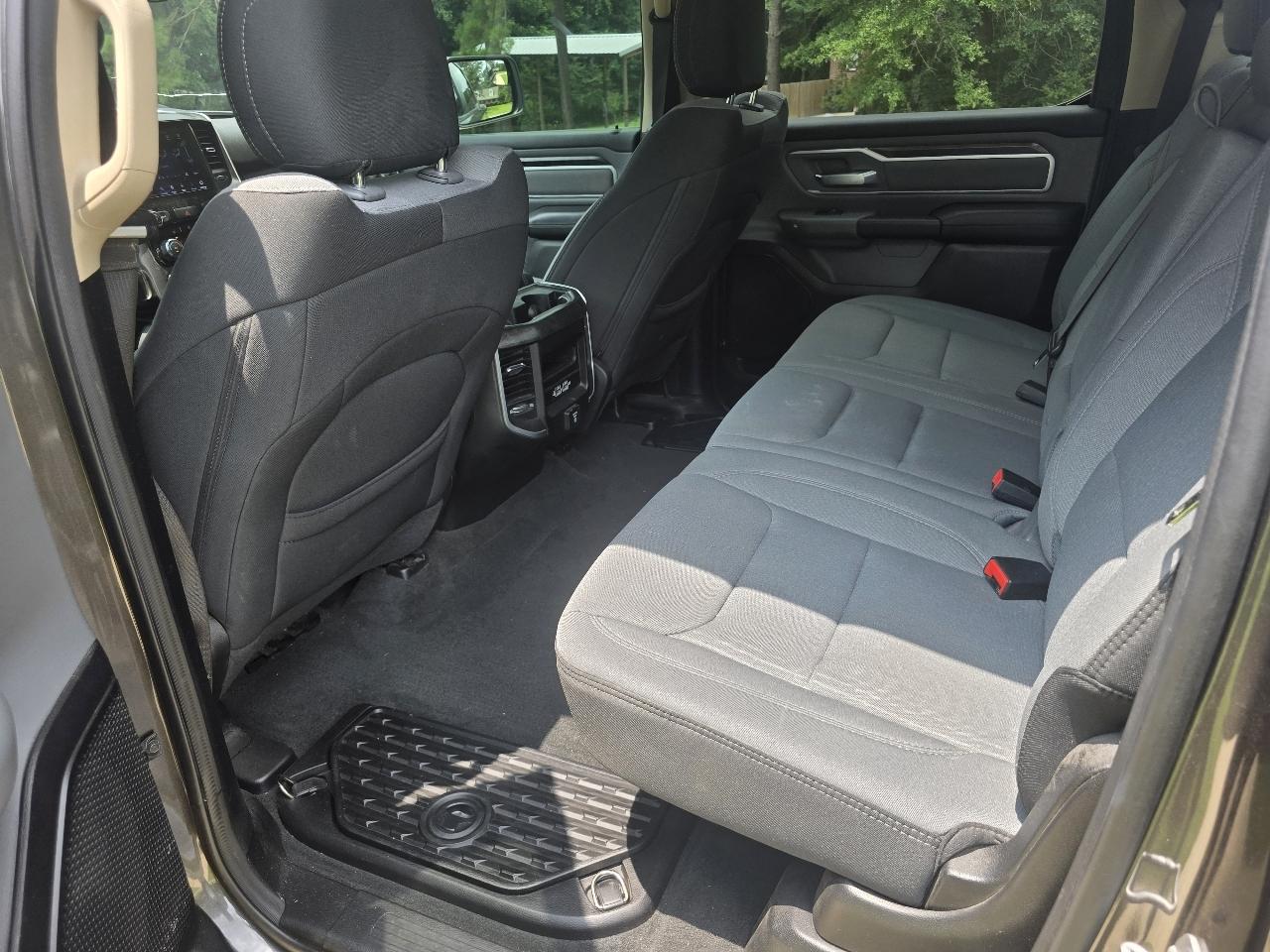 RAM 1500 Big Horn Crew Cab SWB 4WD 2020