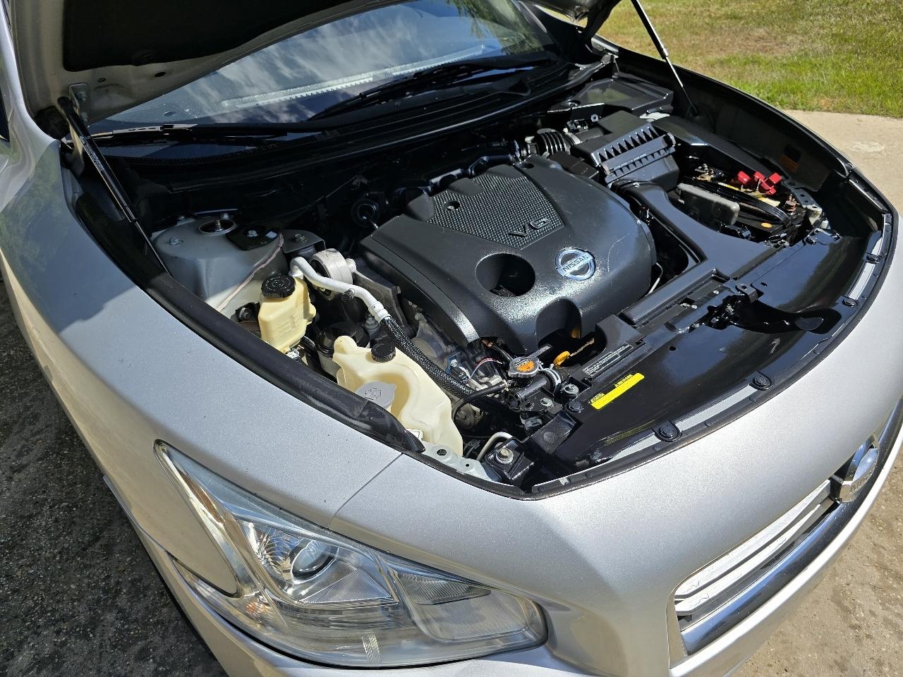 Nissan Maxima SV 2014