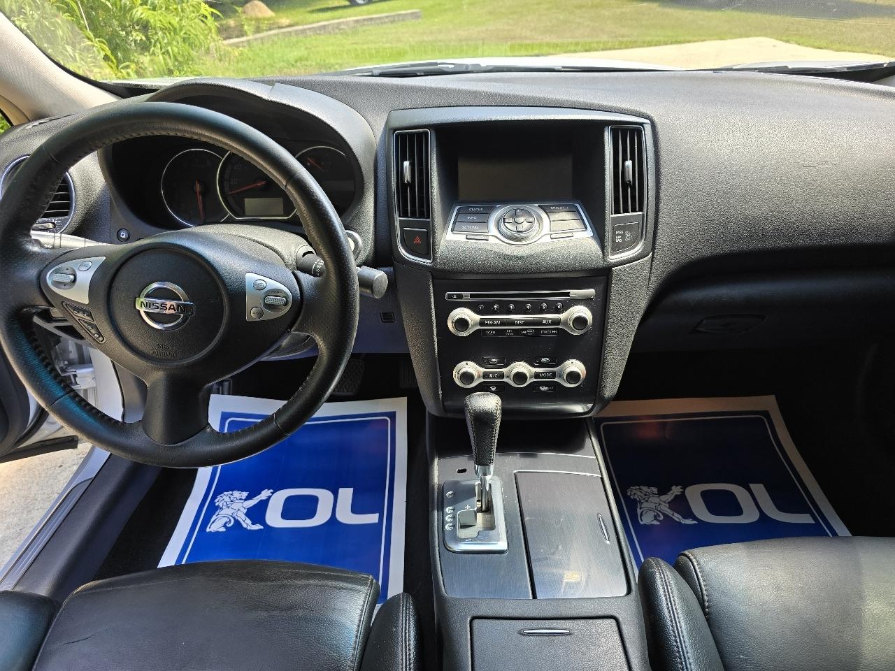 Nissan Maxima SV 2014