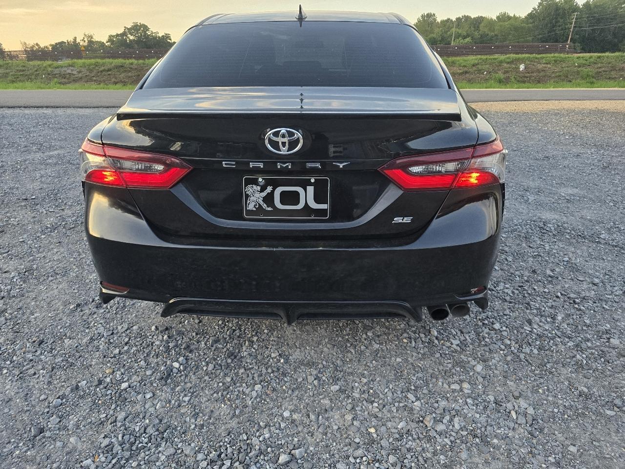 Toyota Camry SE 2021