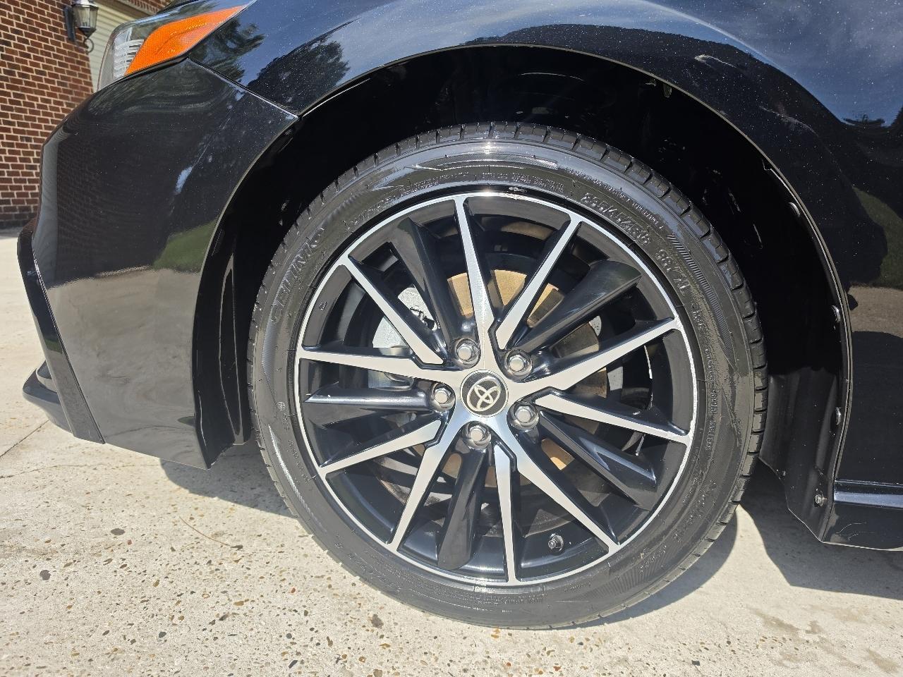 Toyota Camry SE 2021