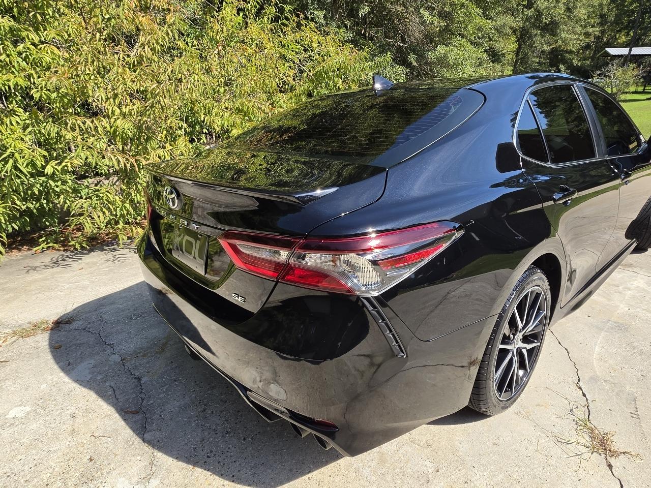 Toyota Camry SE 2021