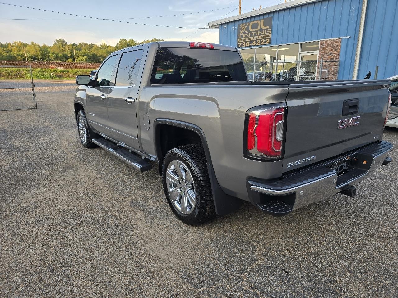 GMC Sierra 1500 2WD Crew Cab 143.5" SLT 2017